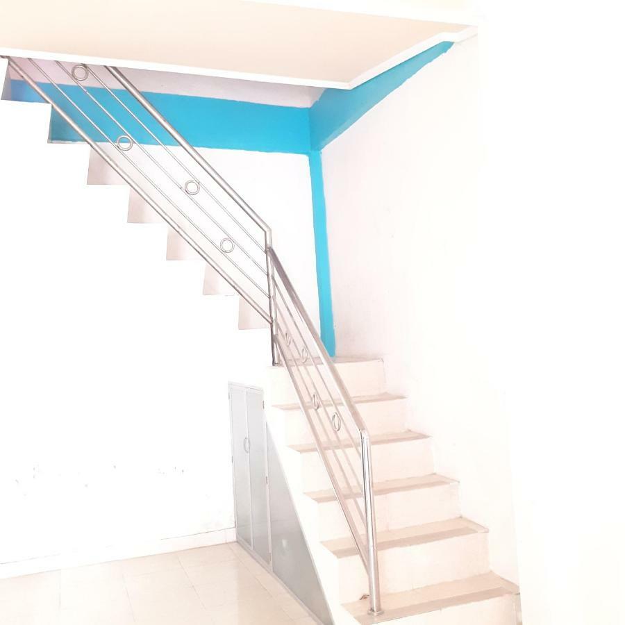 Almira Homestay Near Airport Jambi Exterior foto
