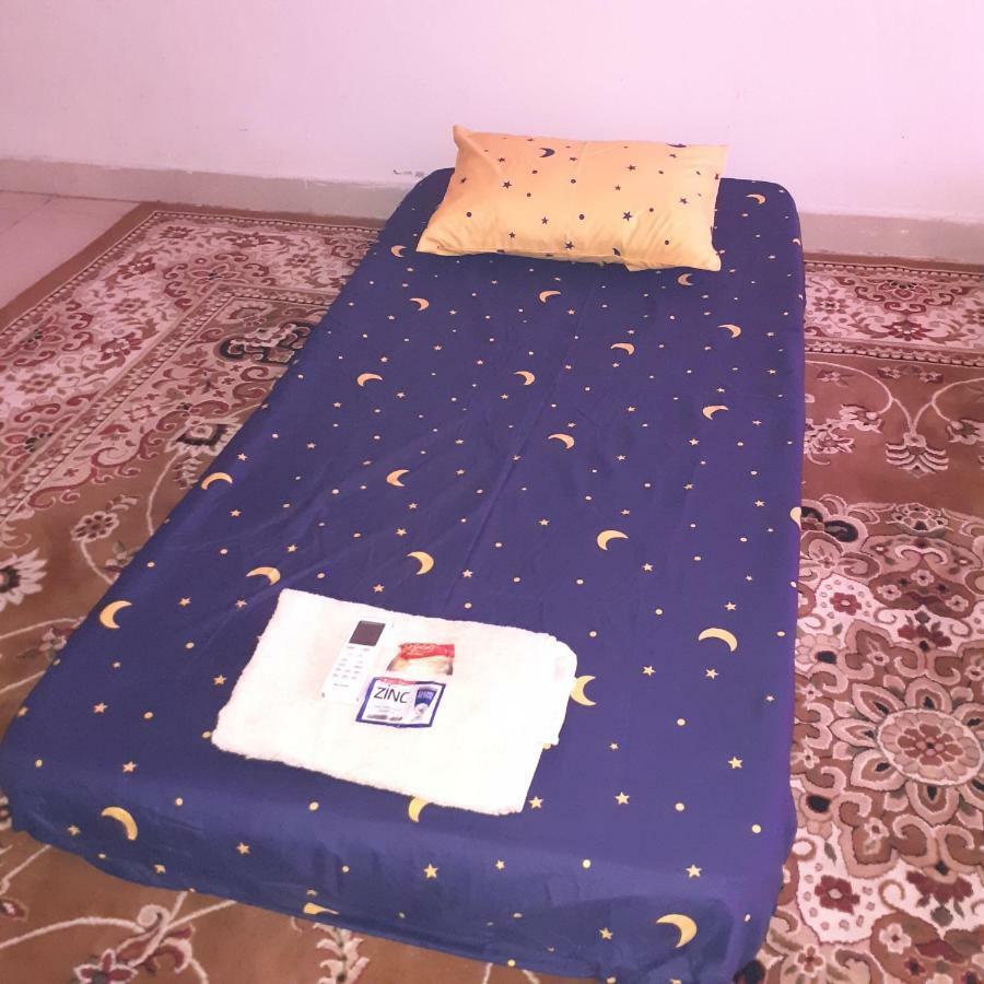 Almira Homestay Near Airport Jambi Exterior foto