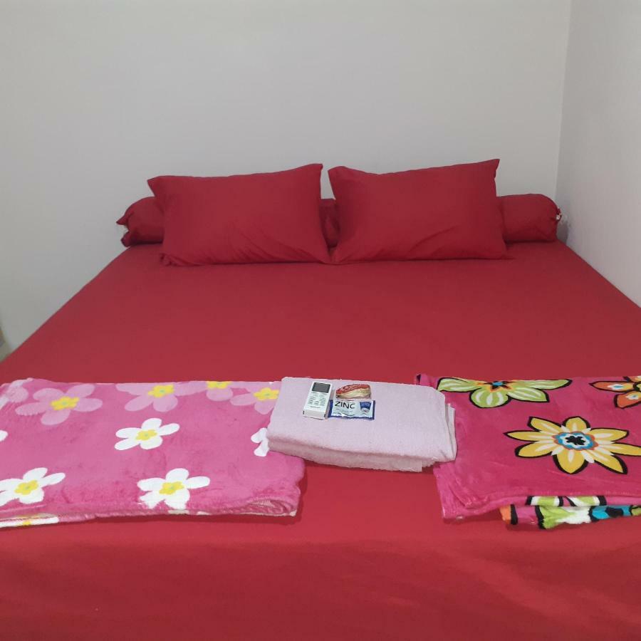 Almira Homestay Near Airport Jambi Exterior foto